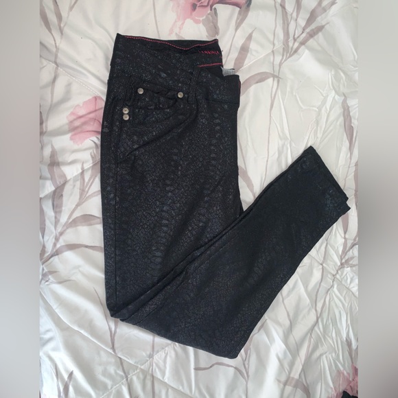 Stylish Black Pants for Women - Picture 4 of 10